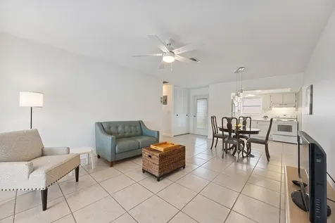 2691 Dudley Drive Drive E West Palm Beach FL 33415