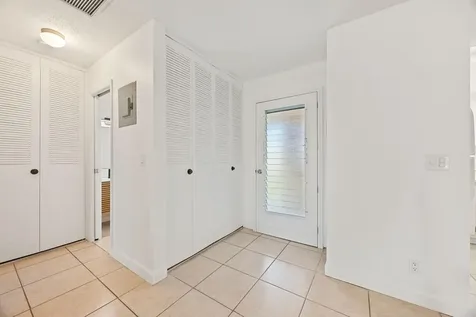 2691 Dudley Drive Drive E West Palm Beach FL 33415