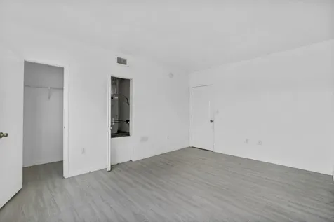 306 NW 84th Terrace Miami FL 33150