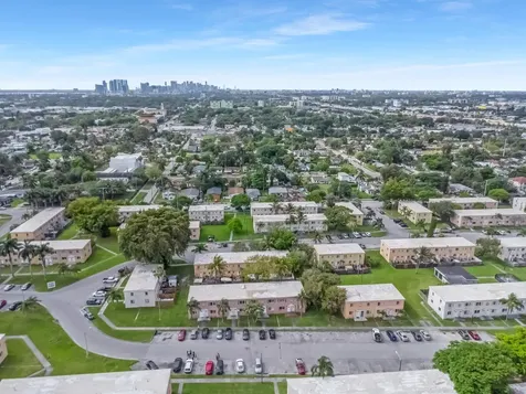 306 NW 84th Terrace Miami FL 33150