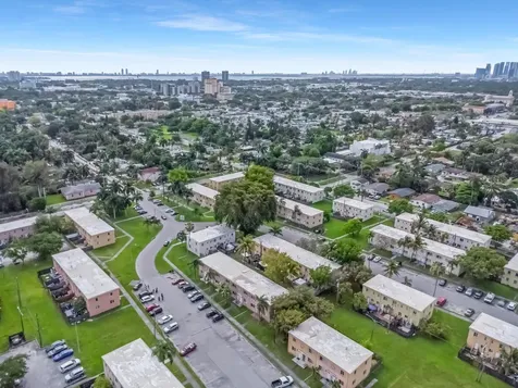 306 NW 84th Terrace Miami FL 33150