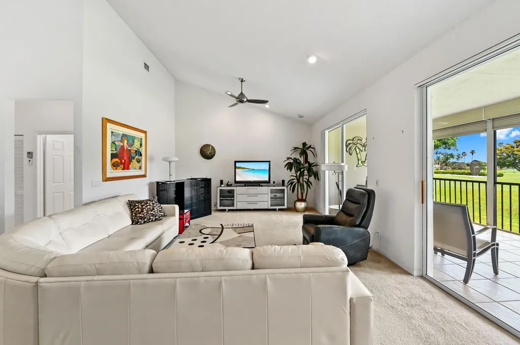 11618 Briarwood Circle Boynton Beach FL 33437