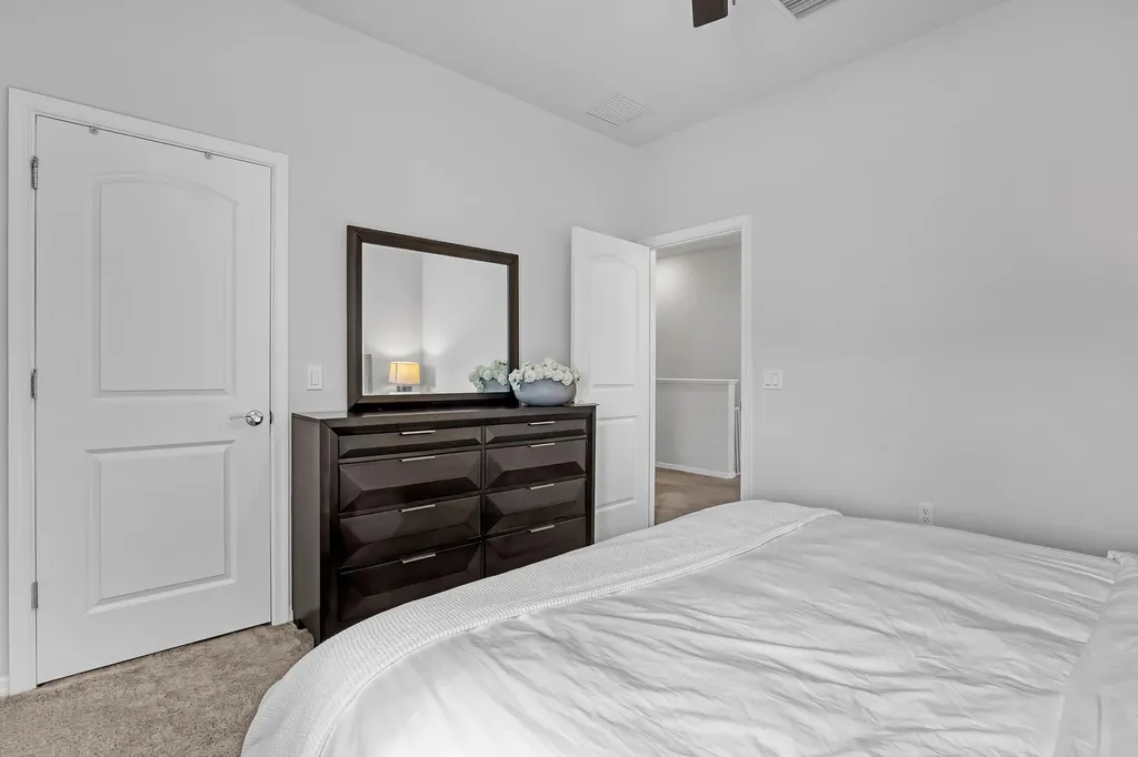 4740 Chantilly Lake Worth FL 33467