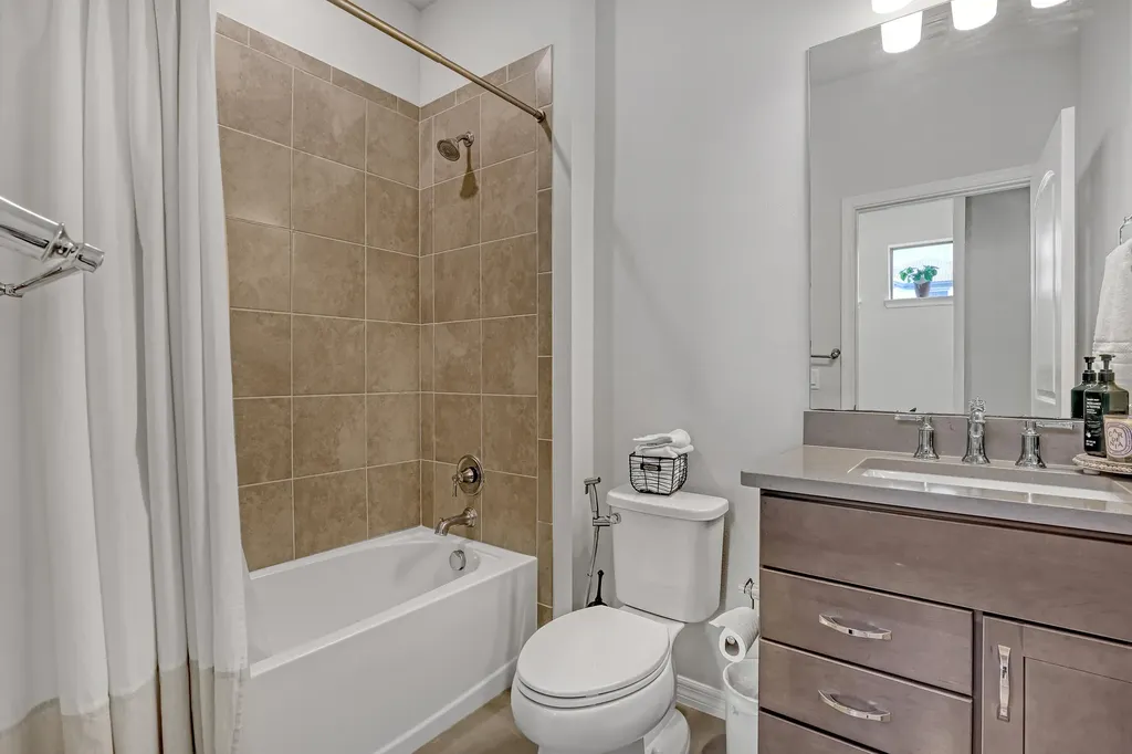 4740 Chantilly Lake Worth FL 33467