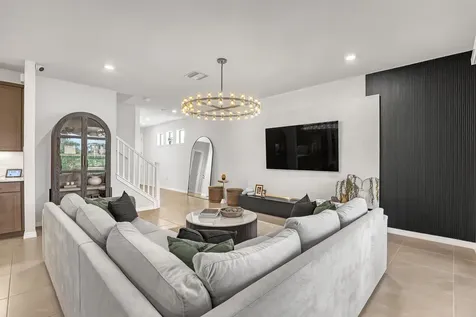 4740 Chantilly Lake Worth FL 33467