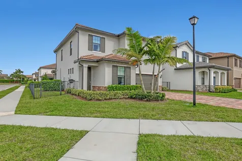 4740 Chantilly Lake Worth FL 33467