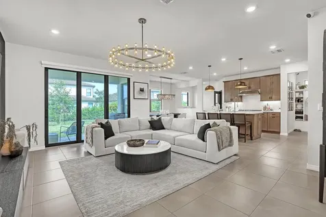 4740 Chantilly Lake Worth FL 33467
