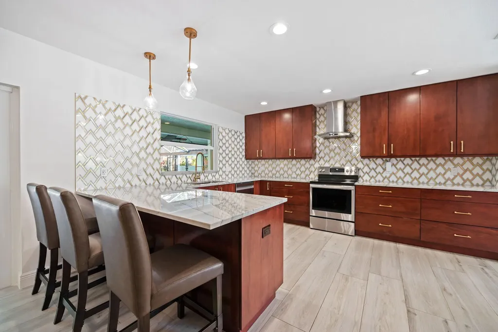 301 Jacaranda Drive Plantation FL 33324