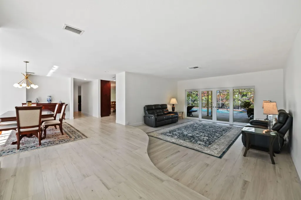 301 Jacaranda Drive Plantation FL 33324