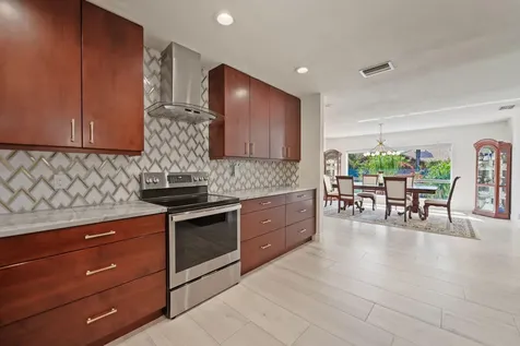 301 Jacaranda Drive Plantation FL 33324