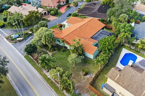 301 Jacaranda Drive Plantation FL 33324