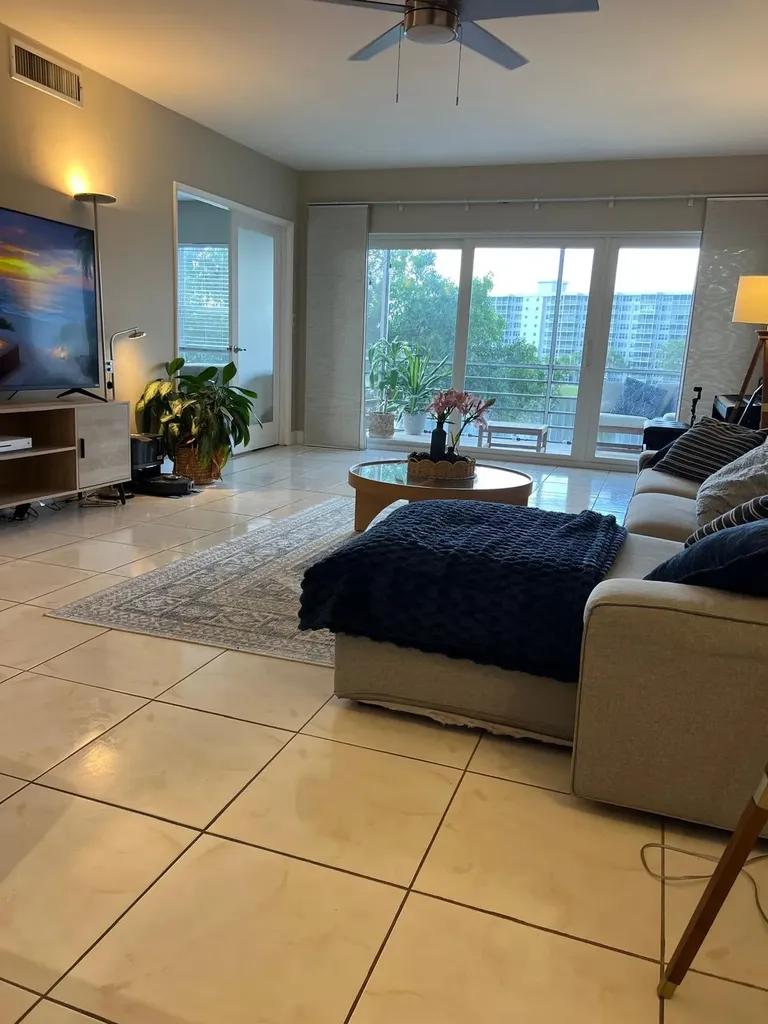 2751 N Palm Aire Drive Pompano Beach FL 33069