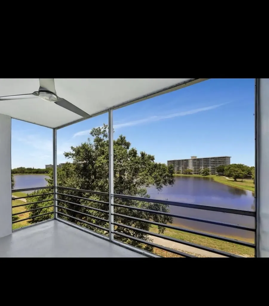 2751 N Palm Aire Drive Pompano Beach FL 33069