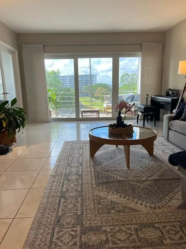 2751 N Palm Aire Drive Pompano Beach FL 33069