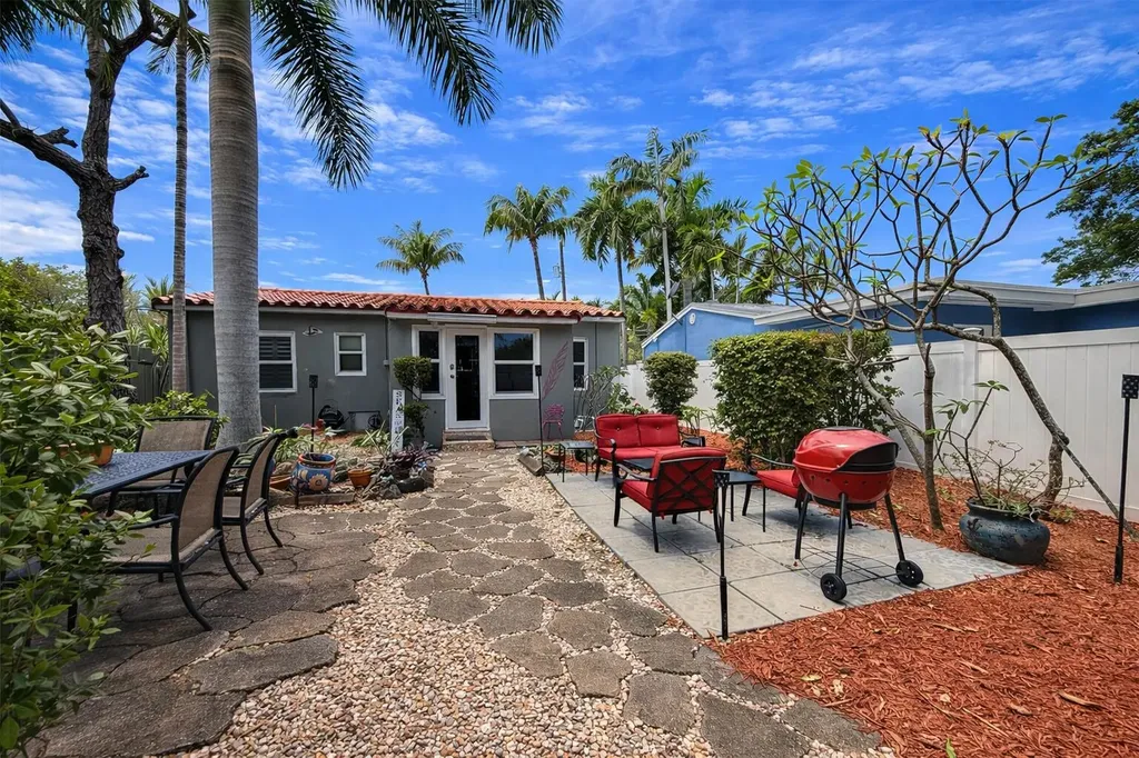 1316 NE 2nd Avenue Fort Lauderdale FL 33304
