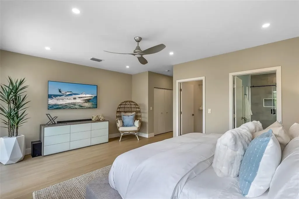 811 SW 10th Terrace Fort Lauderdale FL 33315