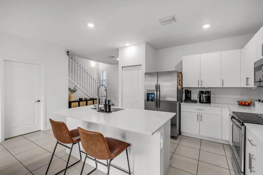 4613 NW 118th Avenue Coral Springs FL 33076