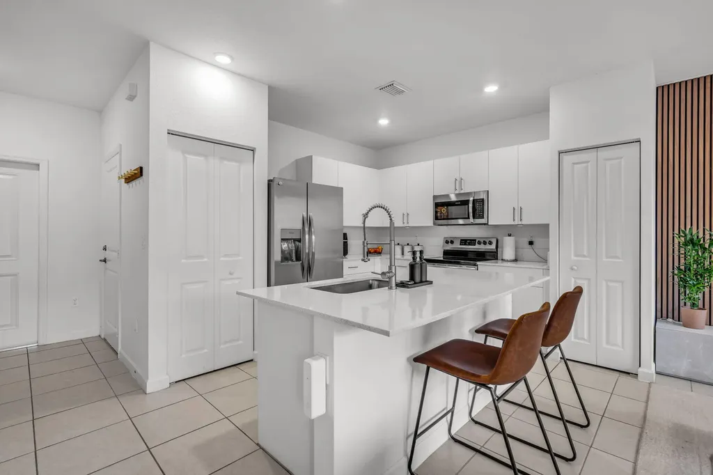 4613 NW 118th Avenue Coral Springs FL 33076