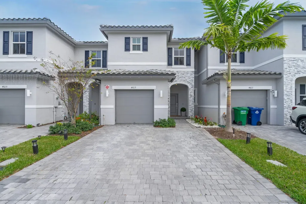 4613 NW 118th Avenue Coral Springs FL 33076