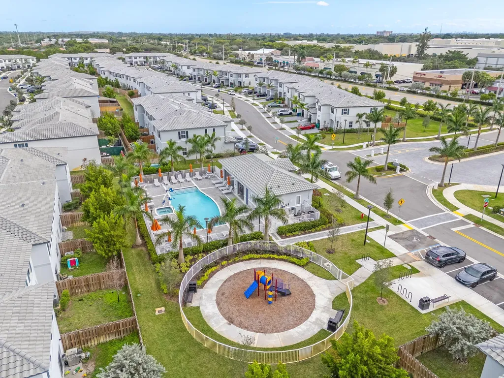 4613 NW 118th Avenue Coral Springs FL 33076