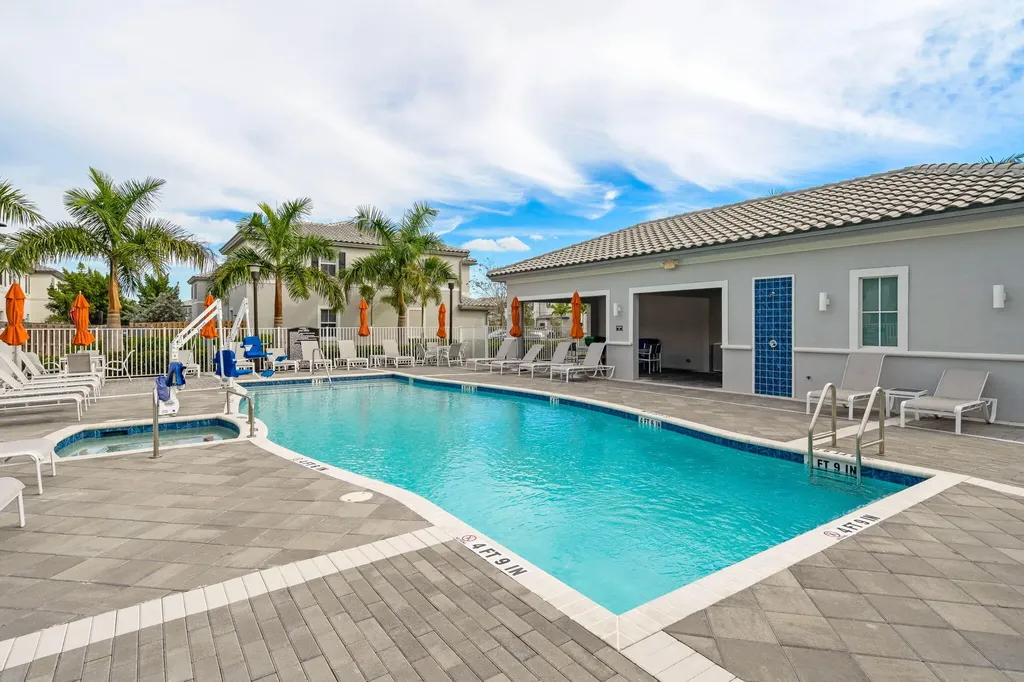 4613 NW 118th Avenue Coral Springs FL 33076