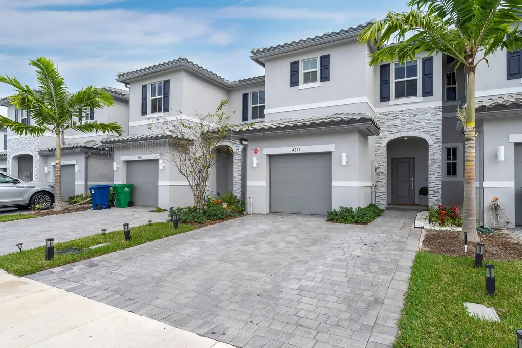 4613 NW 118th Avenue Coral Springs FL 33076