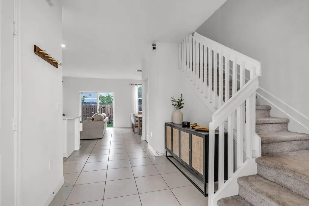 4613 NW 118th Avenue Coral Springs FL 33076