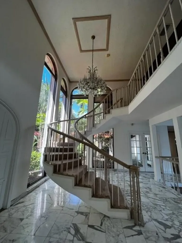 71 Bay Colony Drive Fort Lauderdale FL 33308