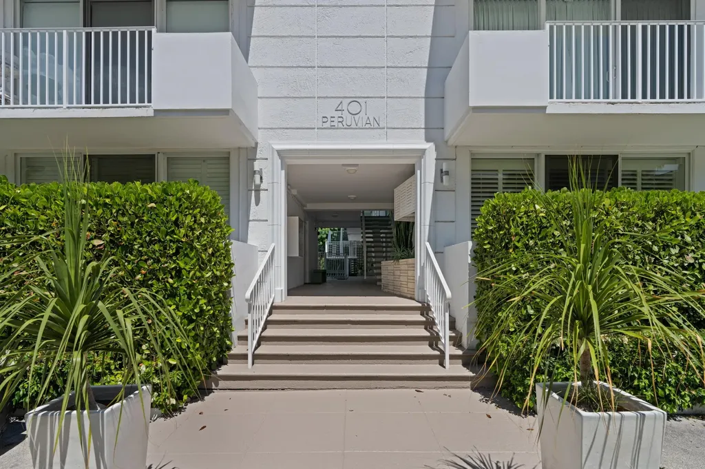 401 Peruvian Avenue Palm Beach FL 33480