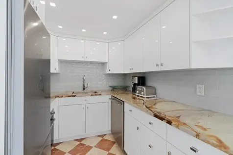 401 Peruvian Avenue Palm Beach FL 33480
