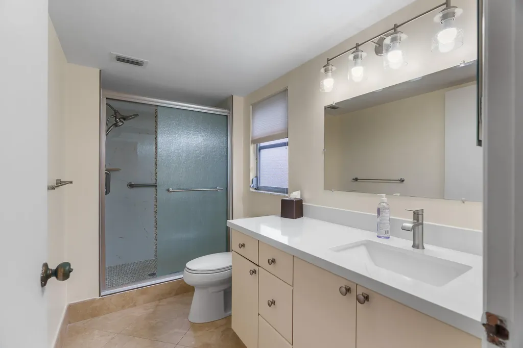 6515 Kensington Lane Delray Beach FL 33446