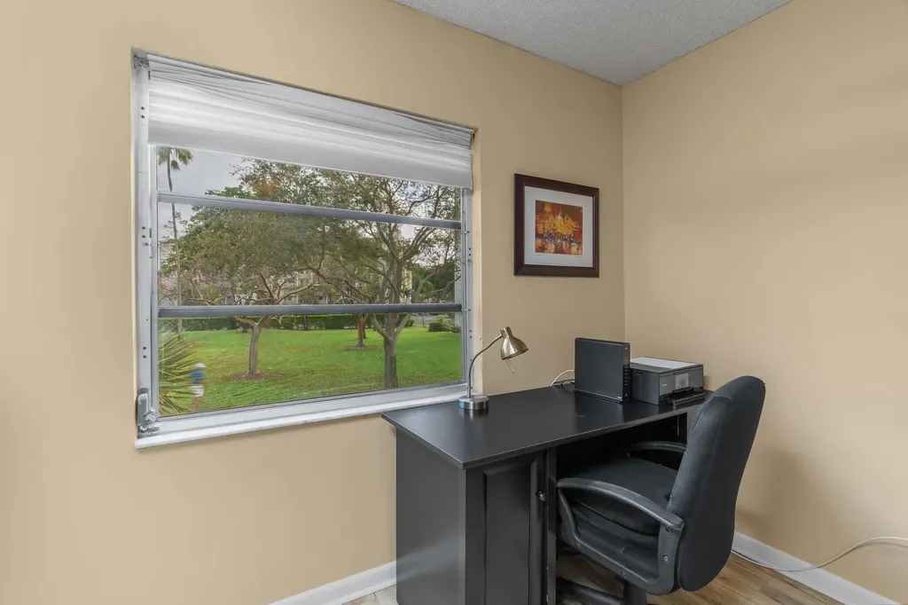 6515 Kensington Lane Delray Beach FL 33446