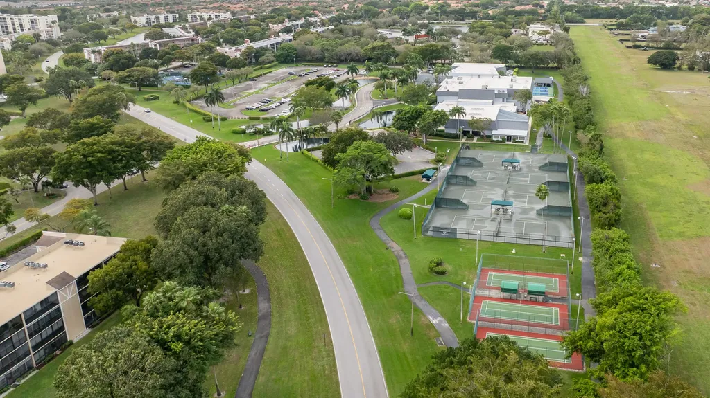 6515 Kensington Lane Delray Beach FL 33446