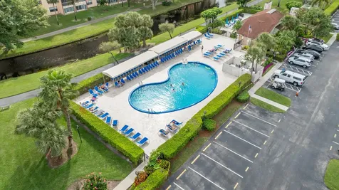 6515 Kensington Lane Delray Beach FL 33446