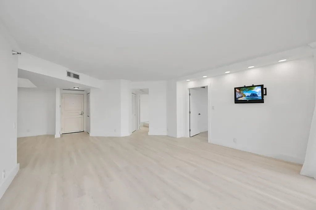 3640 Yacht Club Drive Aventura FL 33180