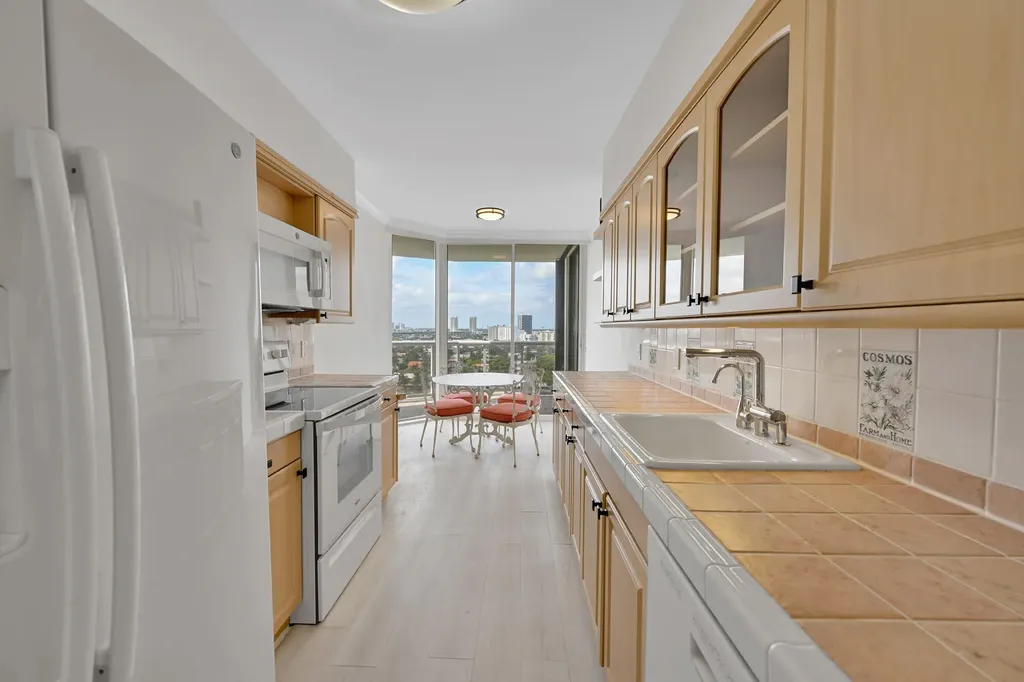 3640 Yacht Club Drive Aventura FL 33180