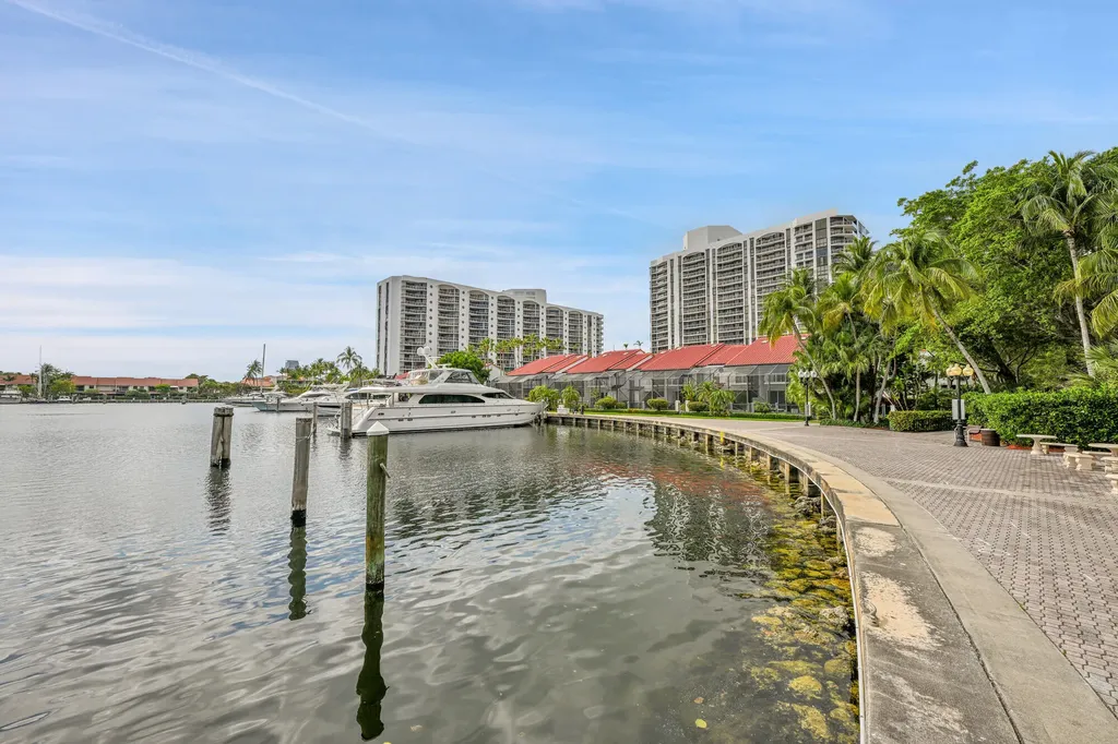 3640 Yacht Club Drive Aventura FL 33180