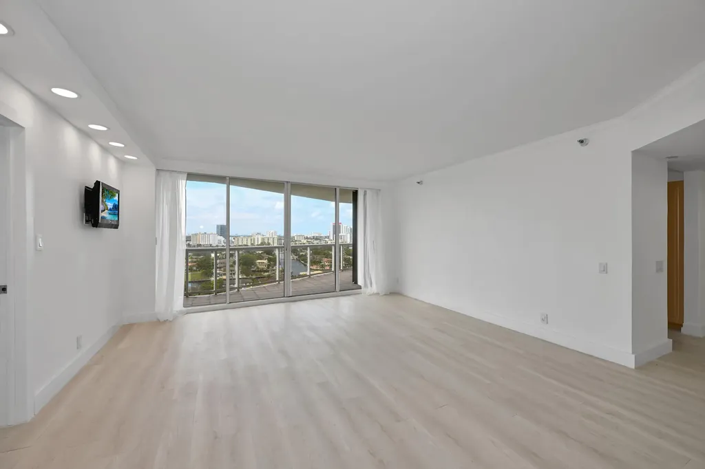 3640 Yacht Club Drive Aventura FL 33180