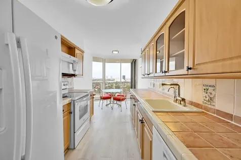 3640 Yacht Club Drive Aventura FL 33180