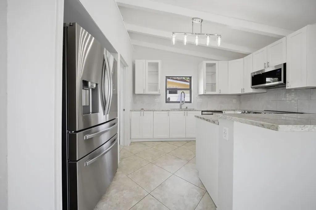 2524 Nassau Lane Fort Lauderdale FL 33312