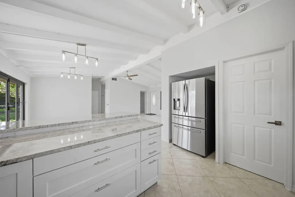 2524 Nassau Lane Fort Lauderdale FL 33312