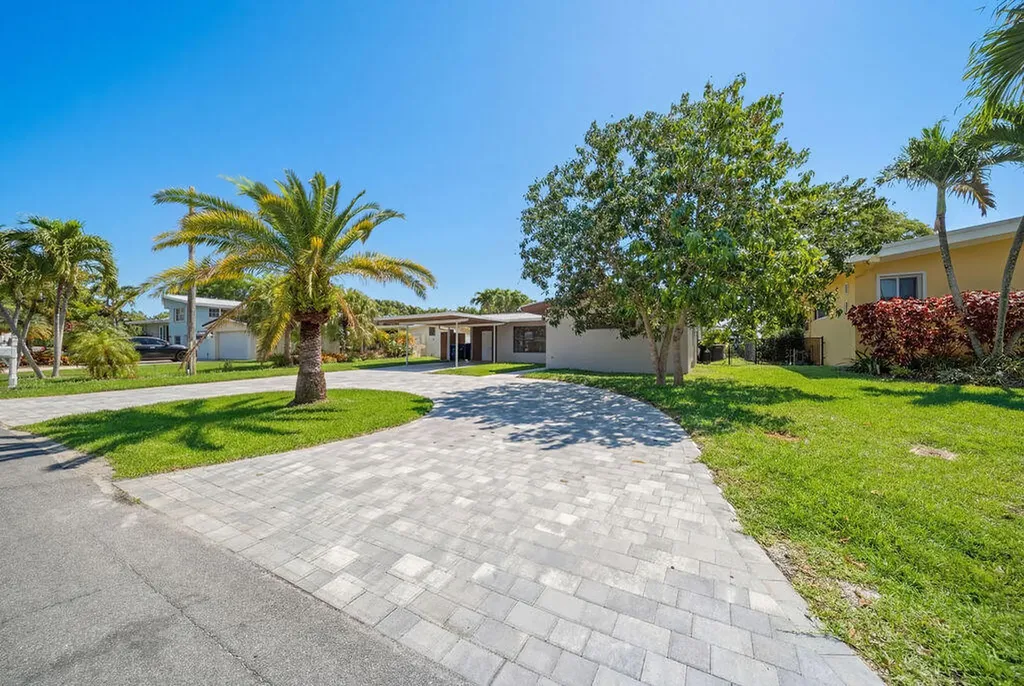 2524 Nassau Lane Fort Lauderdale FL 33312
