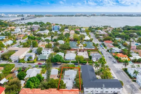 221 S Ocean Breeze Lake Worth Beach FL 33460