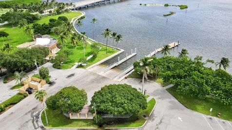 221 S Ocean Breeze Lake Worth Beach FL 33460