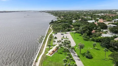 221 S Ocean Breeze Lake Worth Beach FL 33460