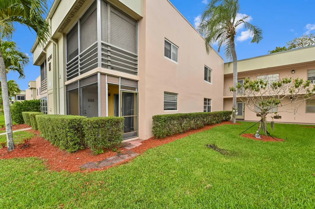 343 Capri Delray Beach FL 33484