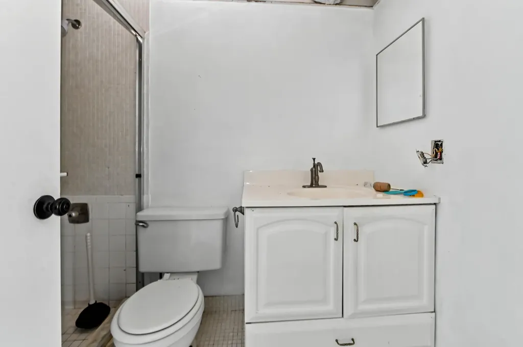 343 Capri Delray Beach FL 33484
