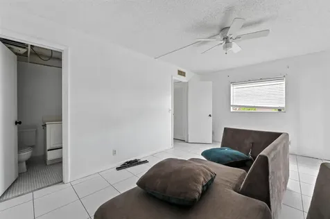 343 Capri Delray Beach FL 33484