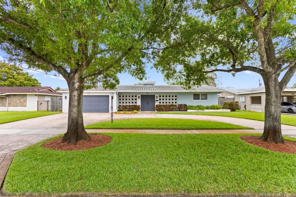 5281 SW 4th Court Plantation FL 33317