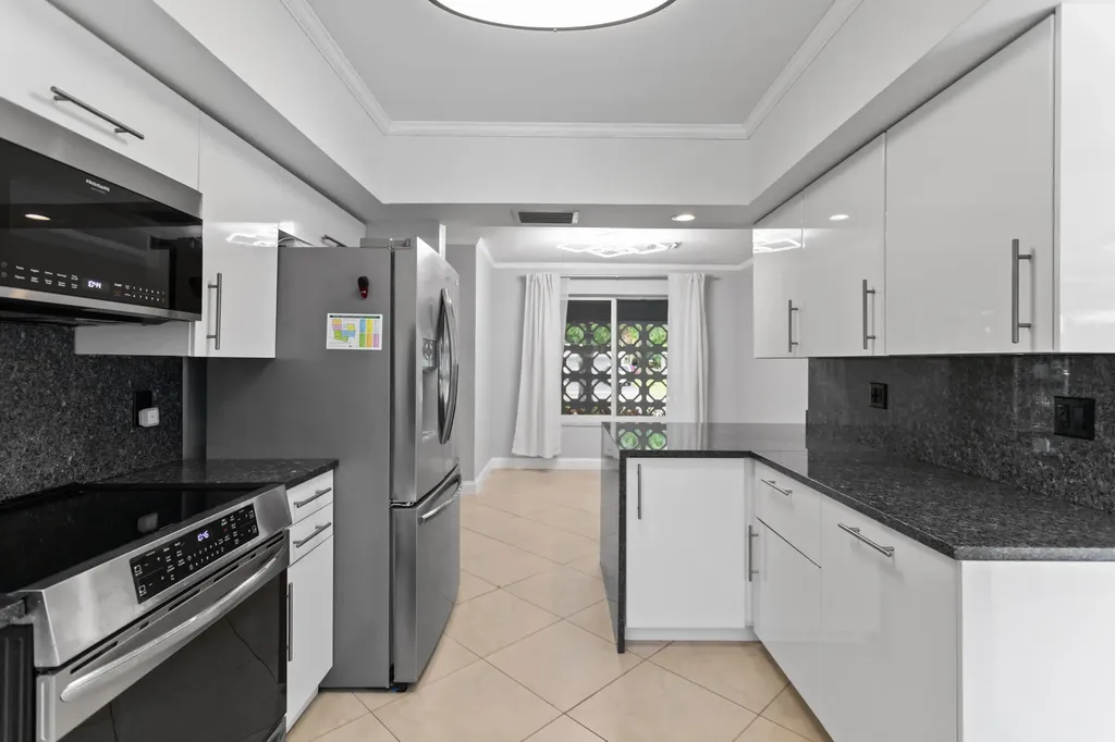 5281 SW 4th Court Plantation FL 33317